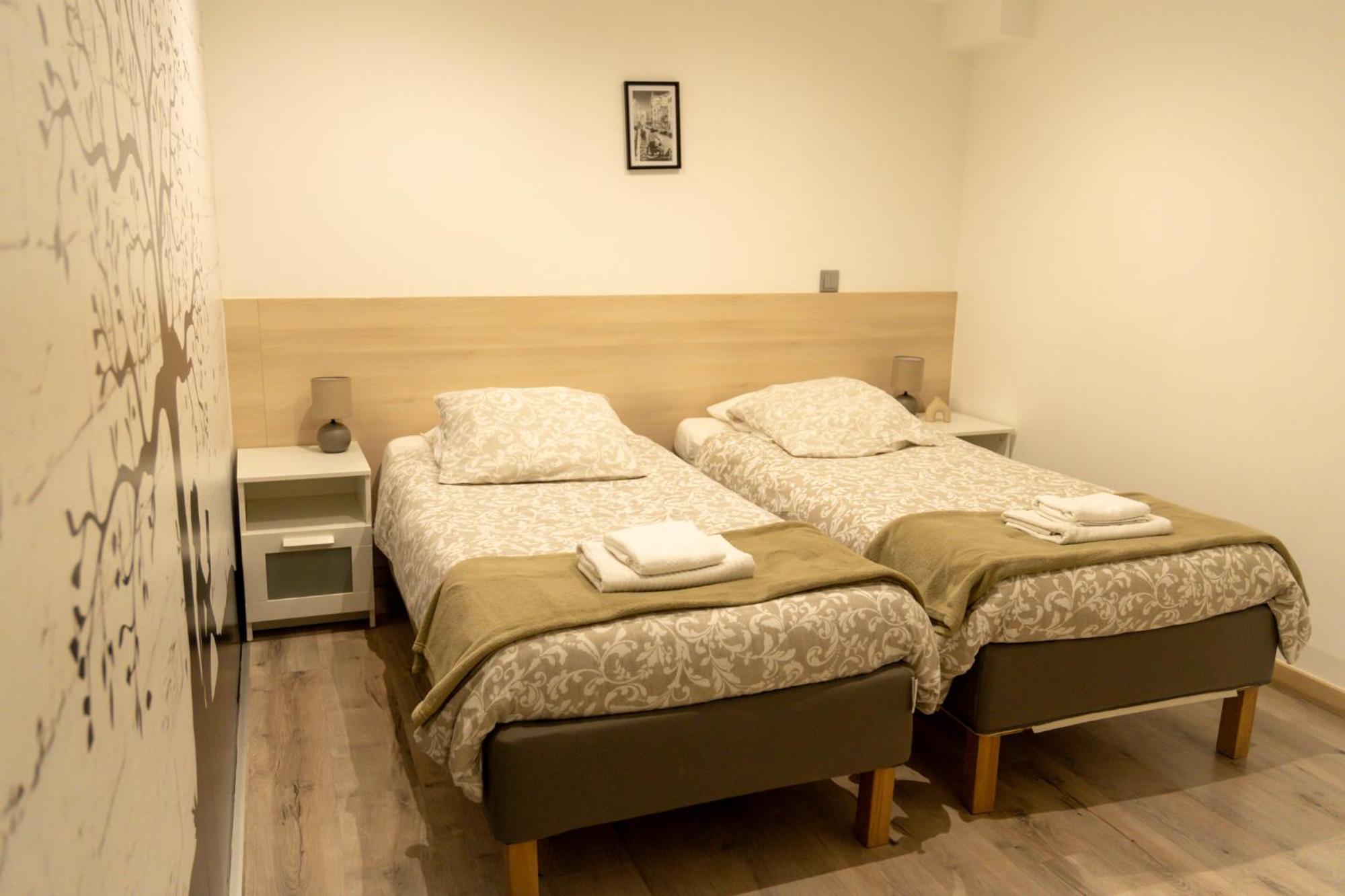 Appartement 1-4 Pers - Aeroport Cdg, Parc Expo, Villepinte - A L'Ombre Du Pin "9" Le Pin  Zewnętrze zdjęcie